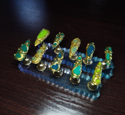 Fake King - Long Stiletto Press On Nails